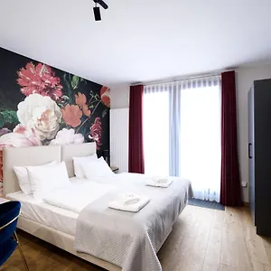 **** Aparthotel Inspire Miodova Polen